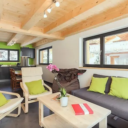 Riders Nest Chalet *